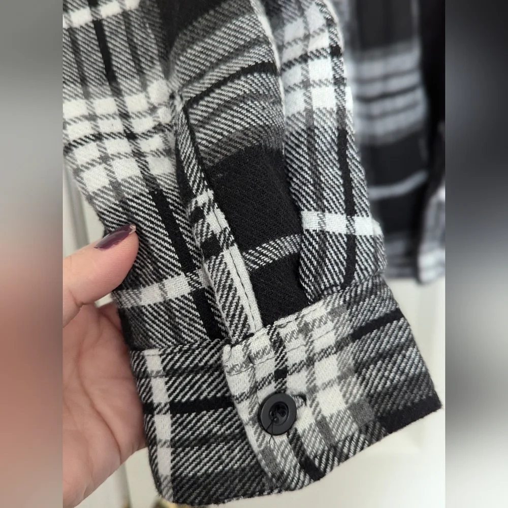 Plaid Hooded Jacket - Black and White/ Size Large/ Nwt - Picture 4 of 8